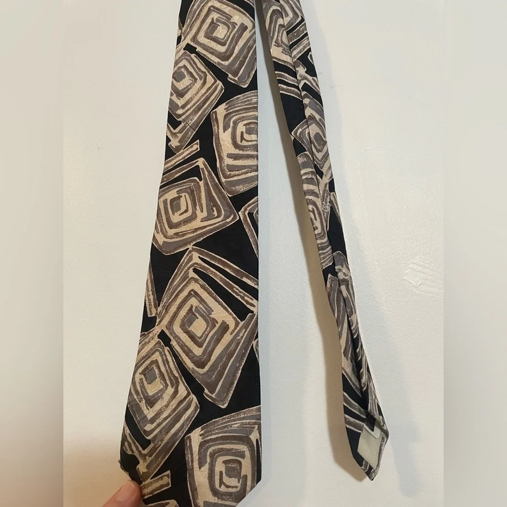 Vintage Franco Fossi Milan London Abstract Geometric Neck Tie Classic 100% Silk